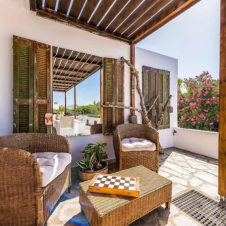 Afantou Beach Villa فيلة *