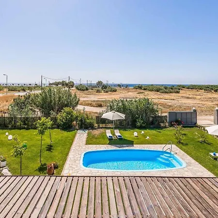 Afantou Beach Villa * أفانتو